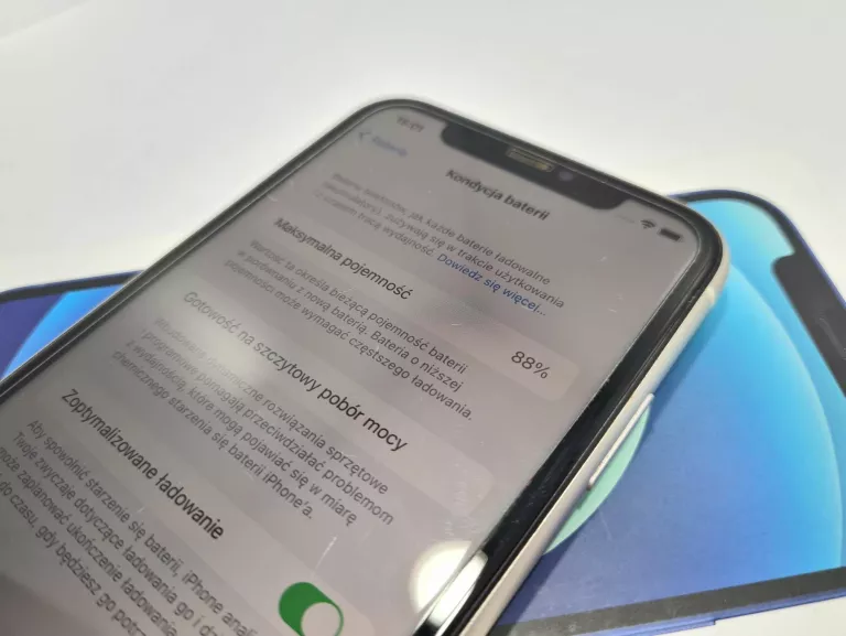 iphone-11-64gb-szklo-hartowane-etui-komplet-komunikacja-bluetooth