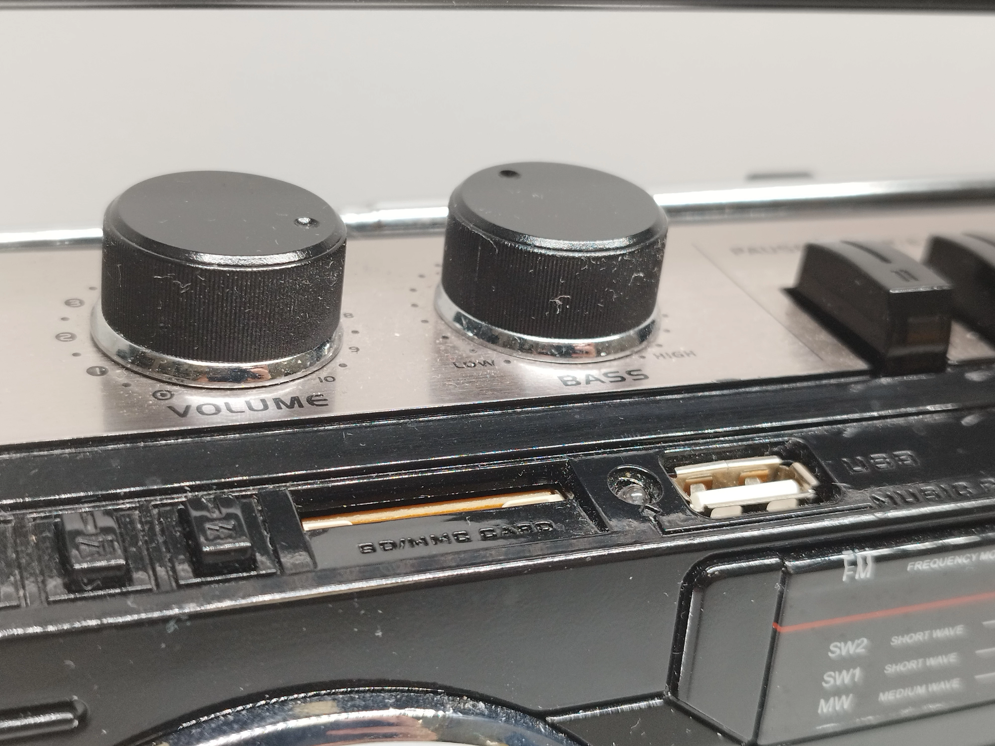 radiomagnetofon-trevi-rr501-bluetoothusbsdmp3-kolor-czarny