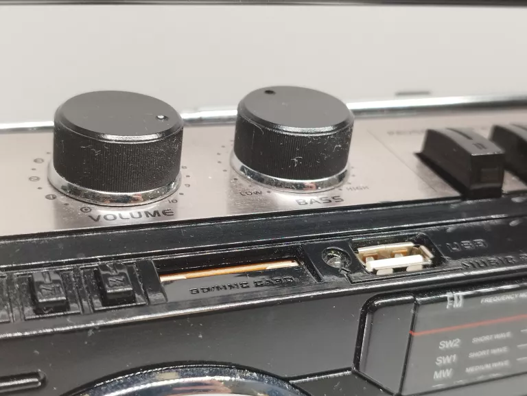 radiomagnetofon-trevi-rr501-bluetoothusbsdmp3-kolor-czarny