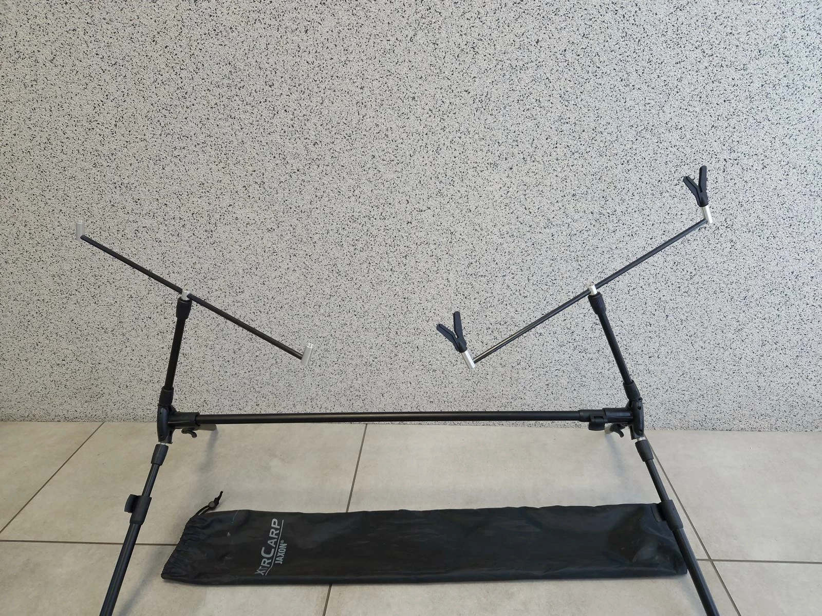 stanowisko-karpiowe-stojak-2-wedki-jaxon-stan-uzywany