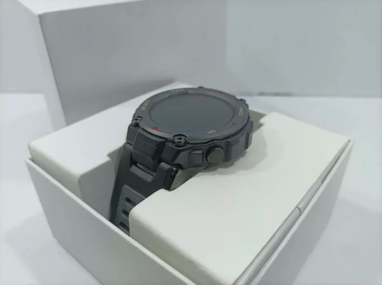 SMARTWATCH AMAZFIT T-REX PRO CZARNY OPIS