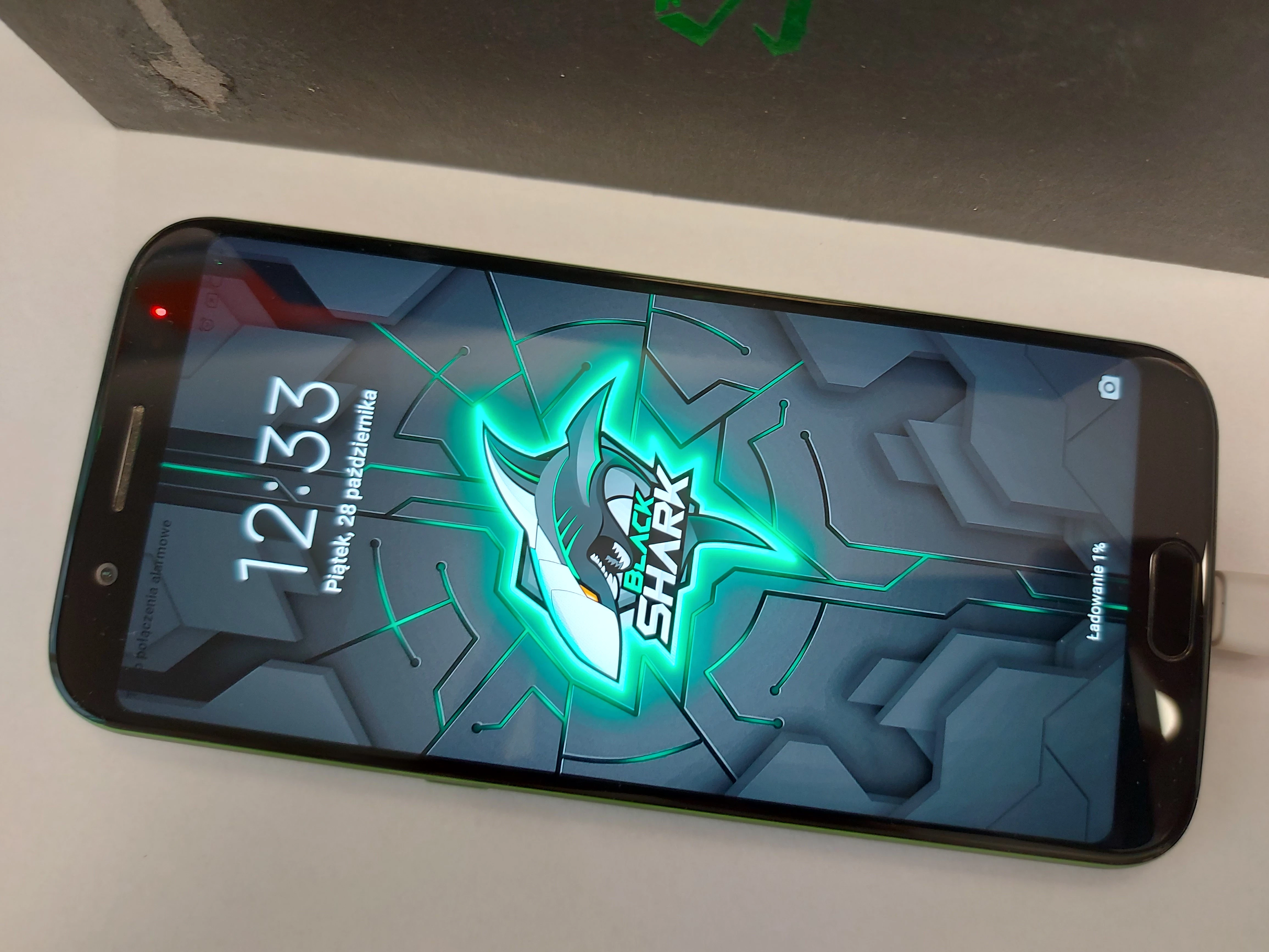telefon-xiaomi-black-shark-128gb-pamiec-ram-8-gb