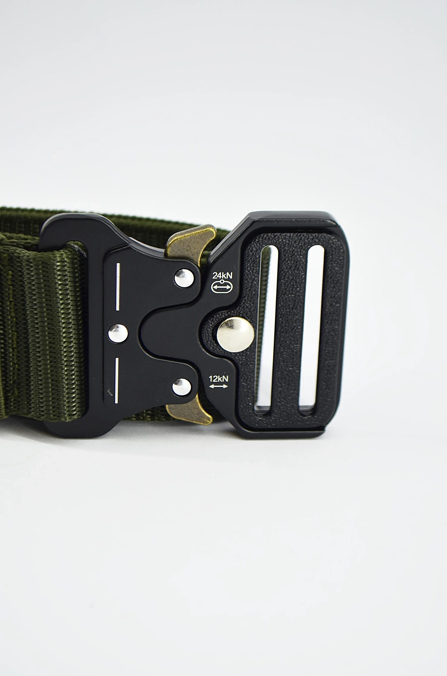 pas-wojskowy-zielony-pw-009a-marka-bsh-adventure