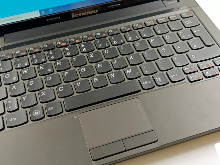 LAPTOP LENOVO S205 E-450 / 4 GB RAM / 250 GB HDD