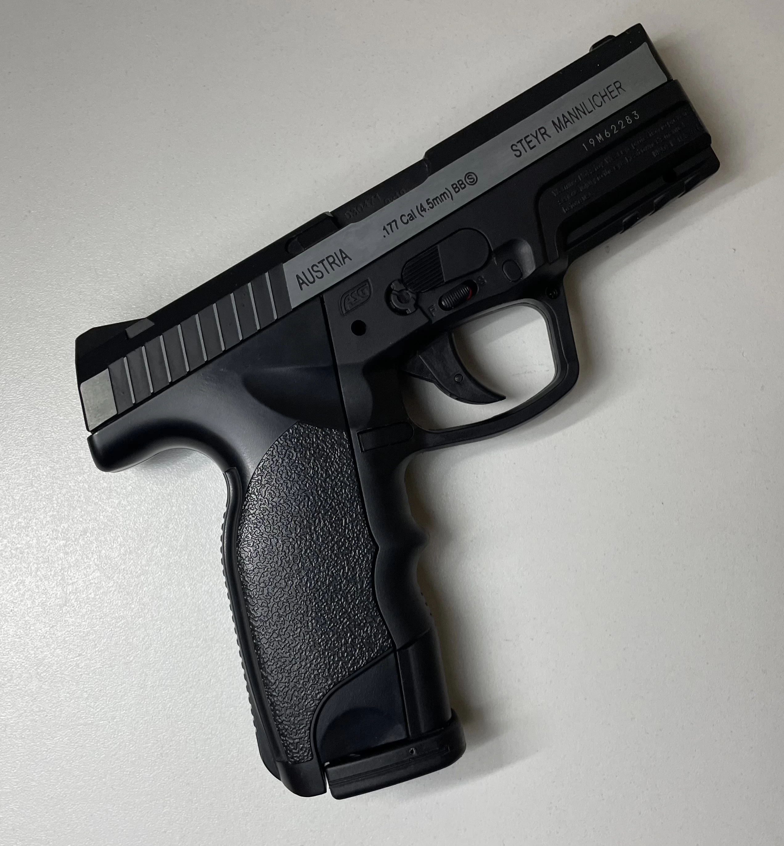 wiatrowka-steyr-m9-a1-dual-tone-metal-45mmopis-model-16553