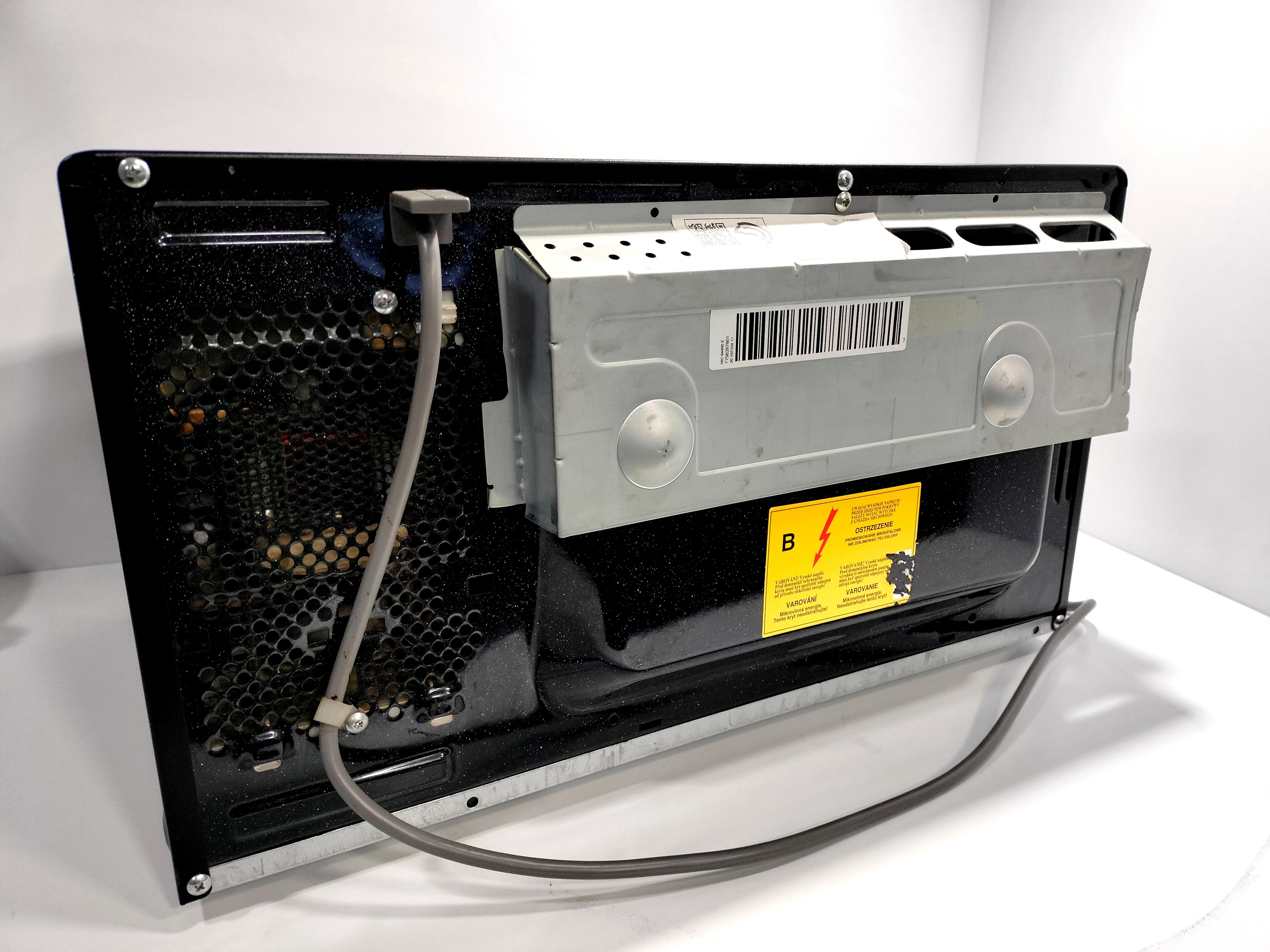 kuchenka-mikrofalowa-samsung-mg28f303tfk-900w-kolor-dominujacy-czarny