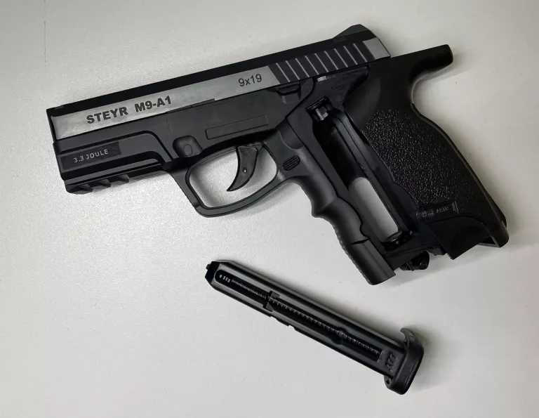 WIATRÓWKA STEYR M9-A1 DUAL TONE METAL 4,5MM/OPIS