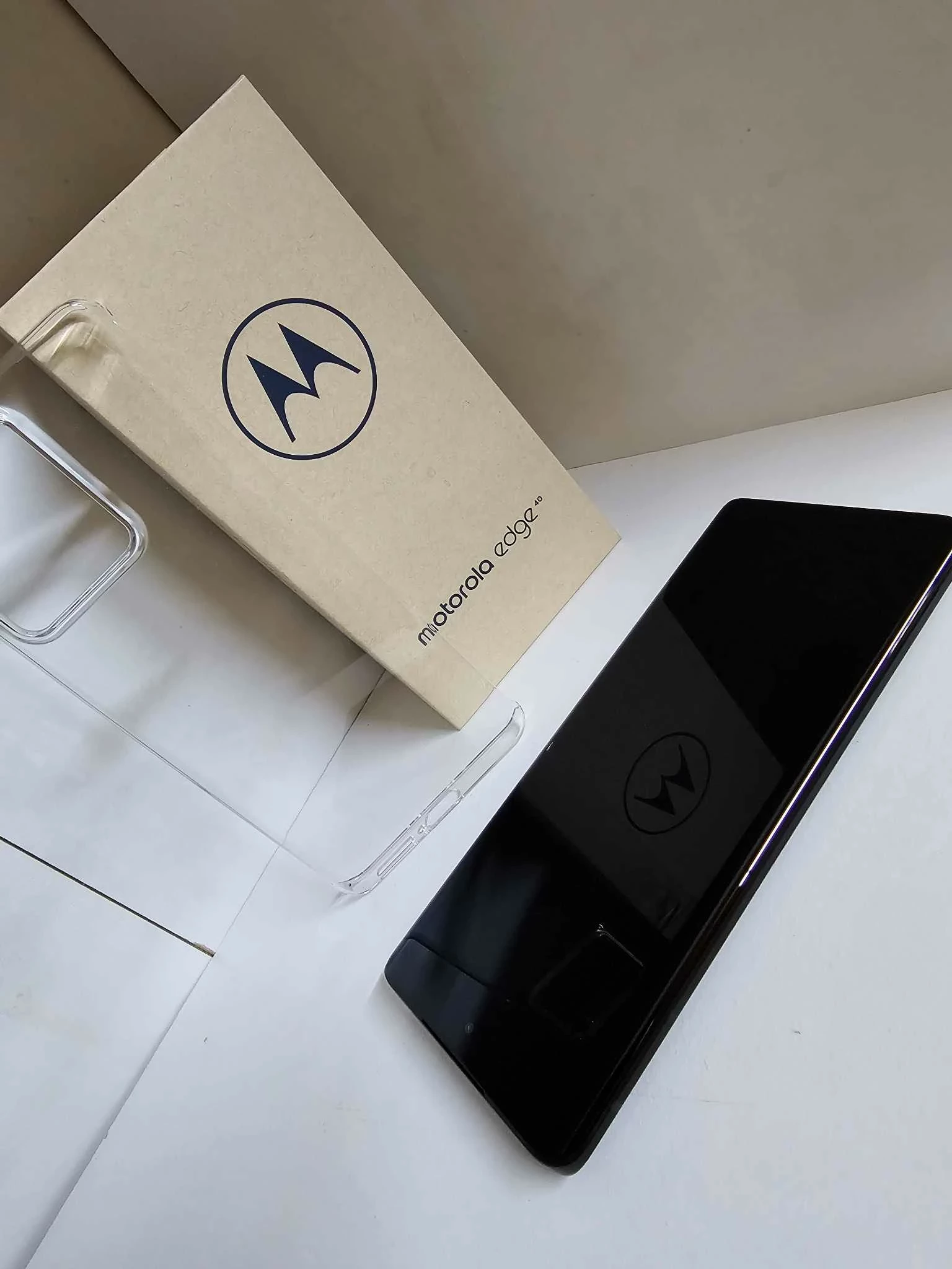 smartfon-motorola-edge-40-8256gb-1-maja-15-zyrardow