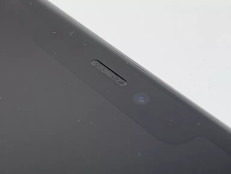 TELEFON IPHONE 11 64GB 86% + 7X CASE