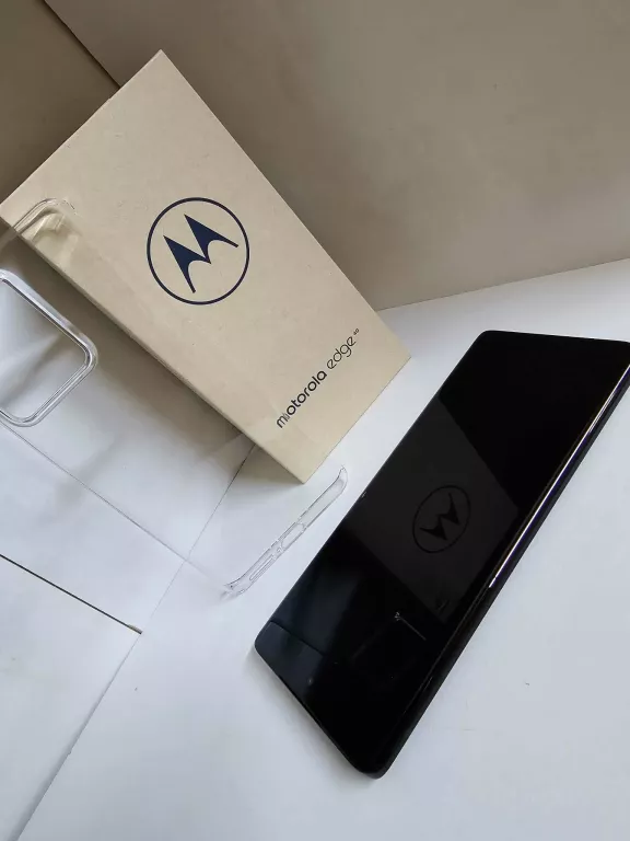 smartfon-motorola-edge-40-8256gb-1-maja-15-zyrardow
