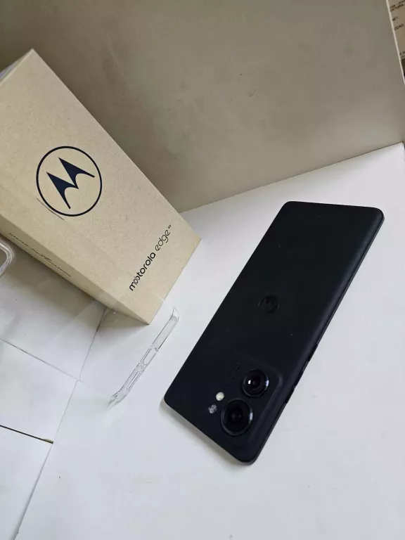 smartfon-motorola-edge-40-8256gb-marka-telefonu-motorola