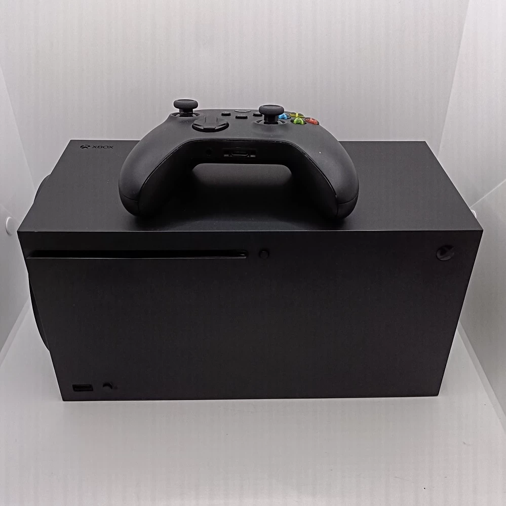 konsola-xbox-series-x-pad-stan-uzywany