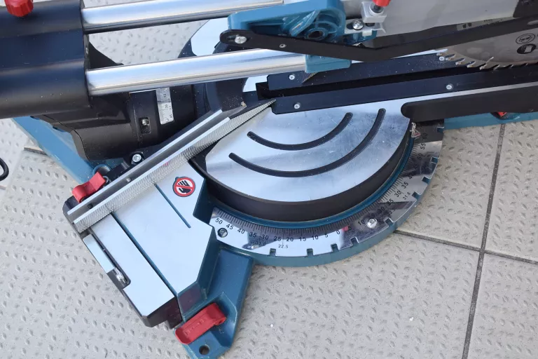 ukosnica-z-posuwem-erbauer-1800-w-305-mm-marka-erbauer