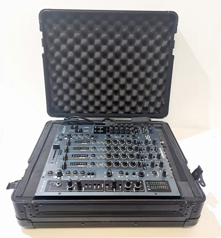 MIKSER ALLEN & HEATH XONE:92