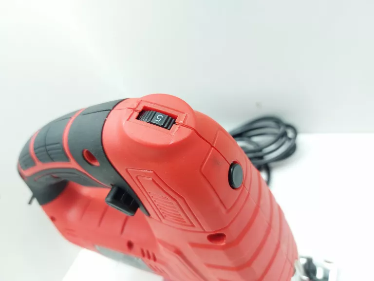 wyrzynarka-myproject-800w-bn-mocowanie-brzeszczotu-chwyt-typu-t