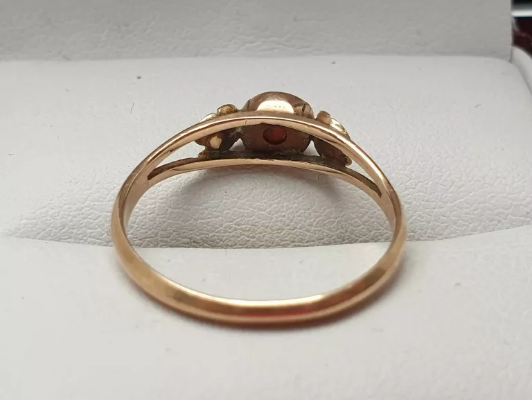 zloty-pierscionek-z-koralem-pr585-w148g-r14-rodzaj-klasyczne