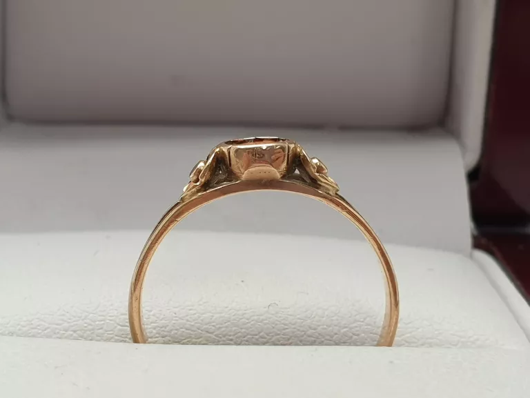 zloty-pierscionek-z-koralem-pr585-w148g-r14-material-zloto