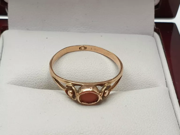 zloty-pierscionek-z-koralem-pr585-w148g-r14-stan-uzywany