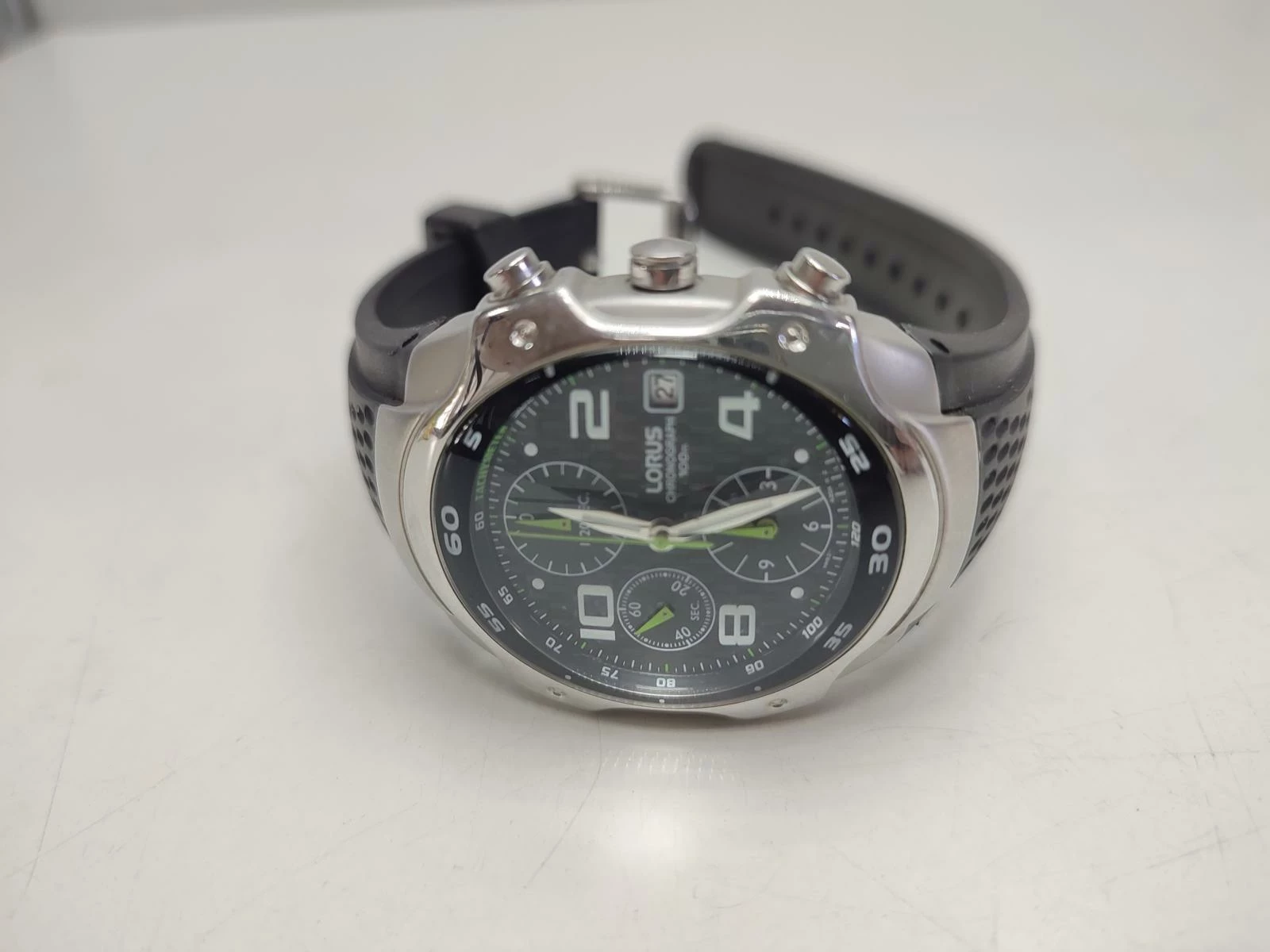 zegarek-lorus-na-pasku-fusion-ksztalt-koperty-okragla