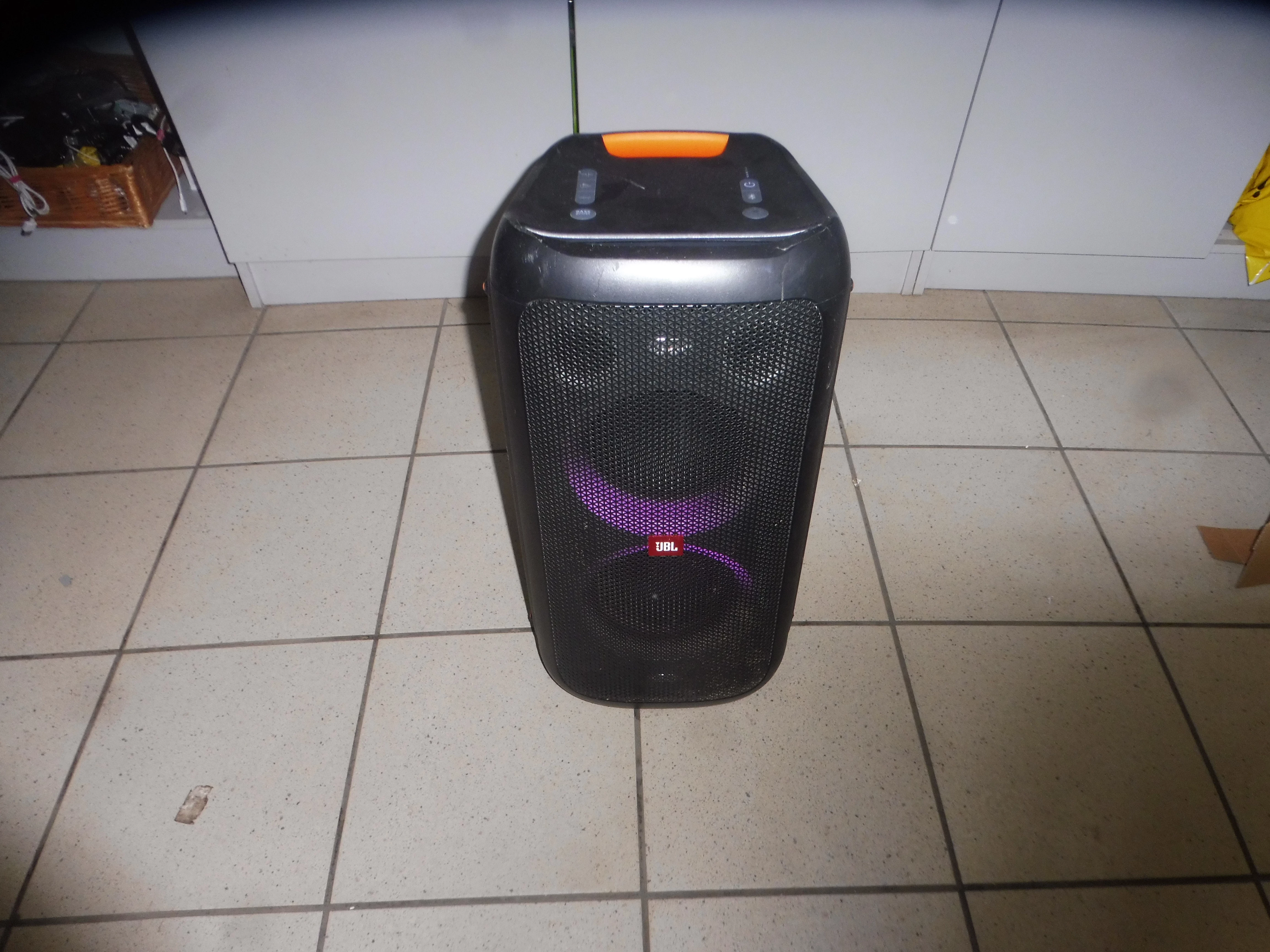 glosnik-bt-jbl-partybox-100-marka-jbl