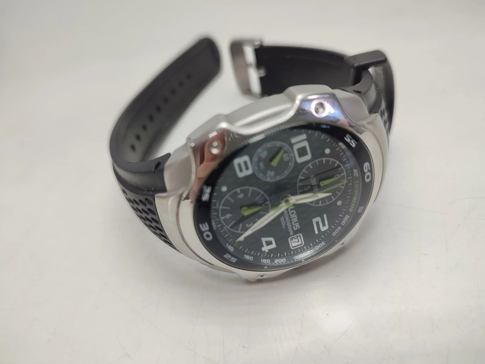 zegarek-lorus-na-pasku-fusion-wodoszczelnosc-ponizej-20m-wr20