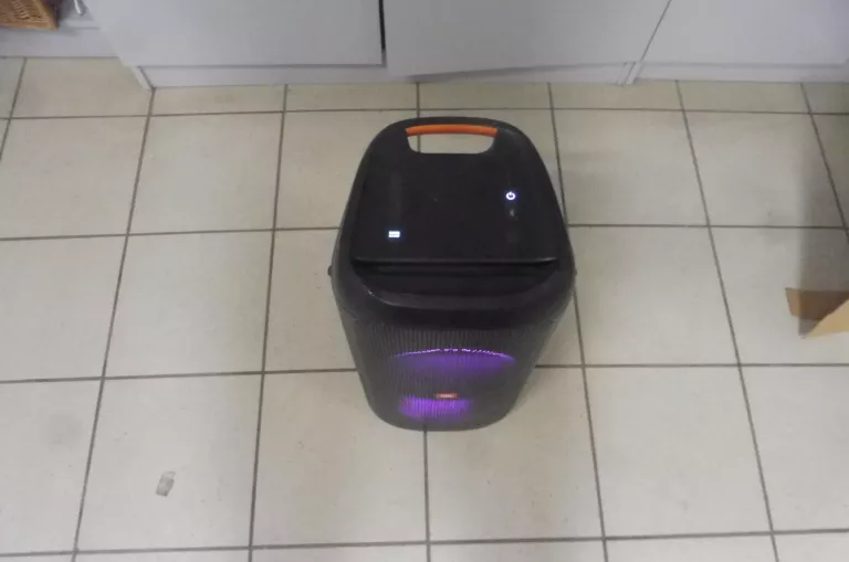 glosnik-bt-jbl-partybox-100-funkcje-funkcja-karaoke