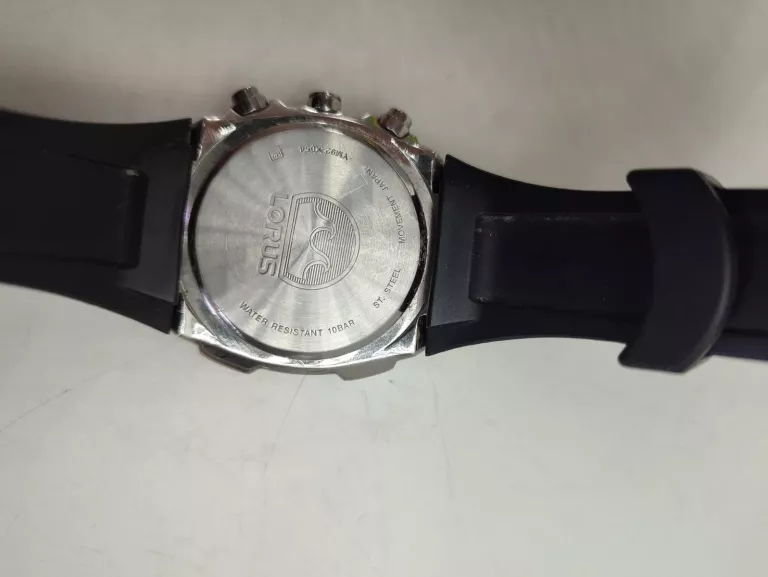 zegarek-lorus-na-pasku-fusion-funkcje-wodoszczelny