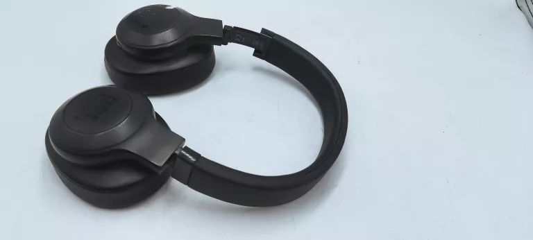 SŁUCHAWKI BEZPRZEWODOWE NAUSZNE JBL E500BT
