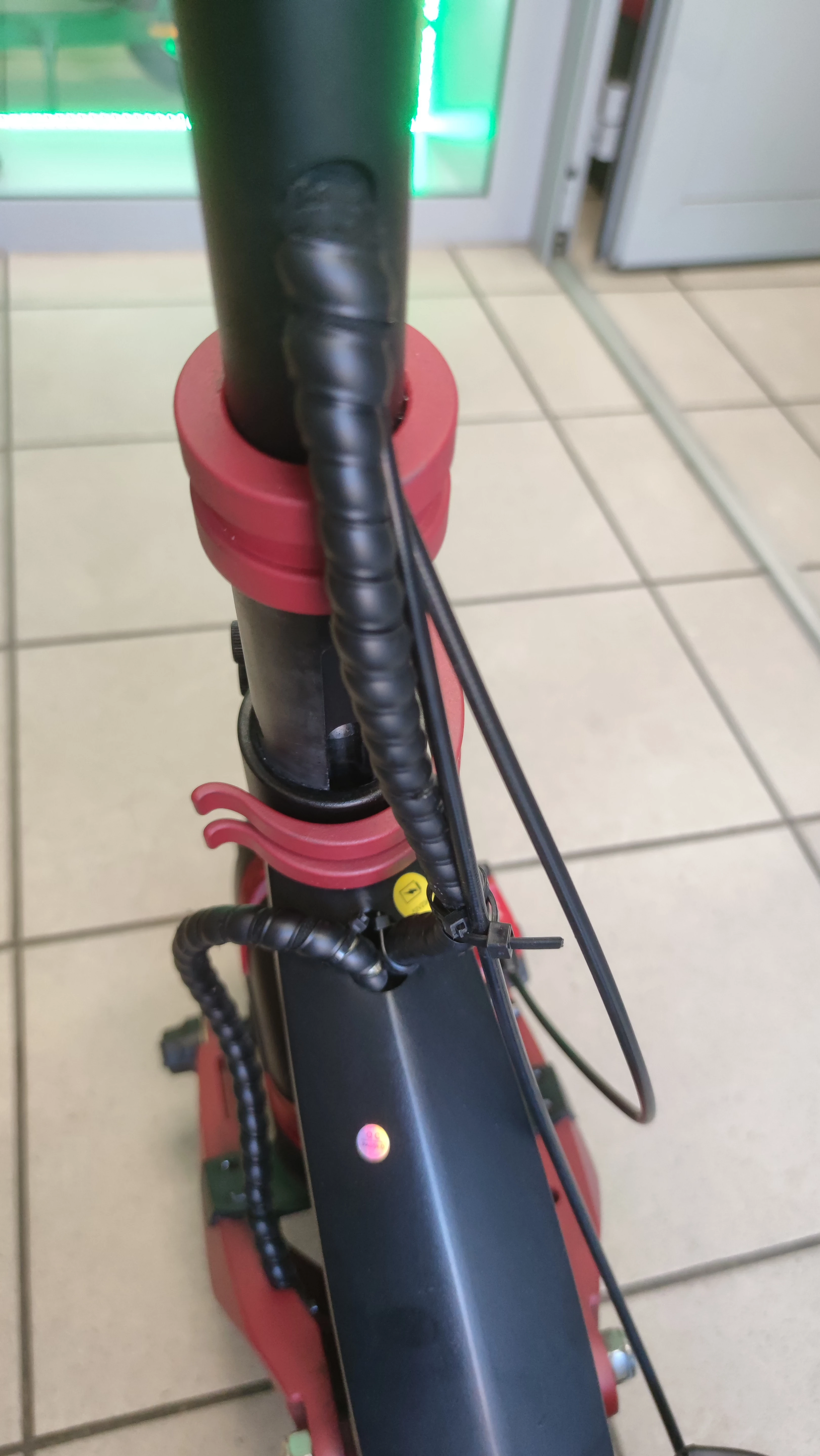 hulajnoga-elektryczna-motus-10-sport-pro-lg-marka-motus