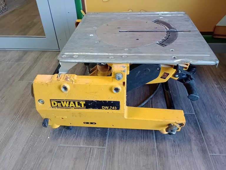 DEWALT Sega Combinata 250mm 2000W DW743N-QS - Professionale Per Legno E Materiali - Foto 3