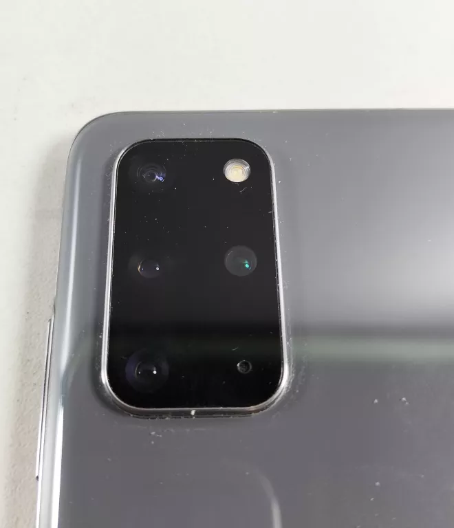 telefon-samsung-galaxy-s-20-5g-przekatna-ekranu-670