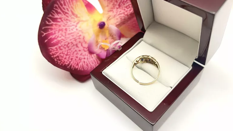 piekny-zloty-pierscionek-218-585-pekniety-rodzaj-wyrob-jubilerski