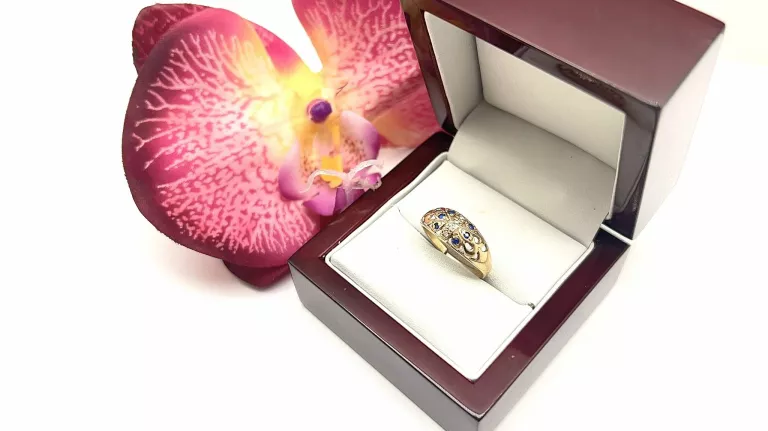 piekny-zloty-pierscionek-218-585-pekniety-kamien-cyrkonia