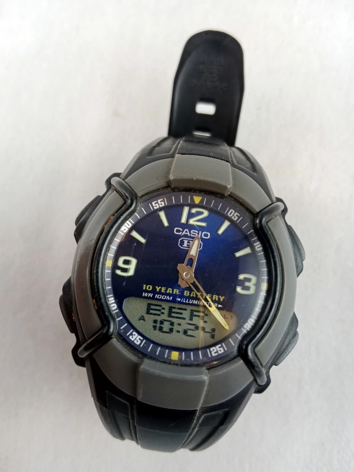 zegarek-casio-hdc-600-ksztalt-koperty-owalna