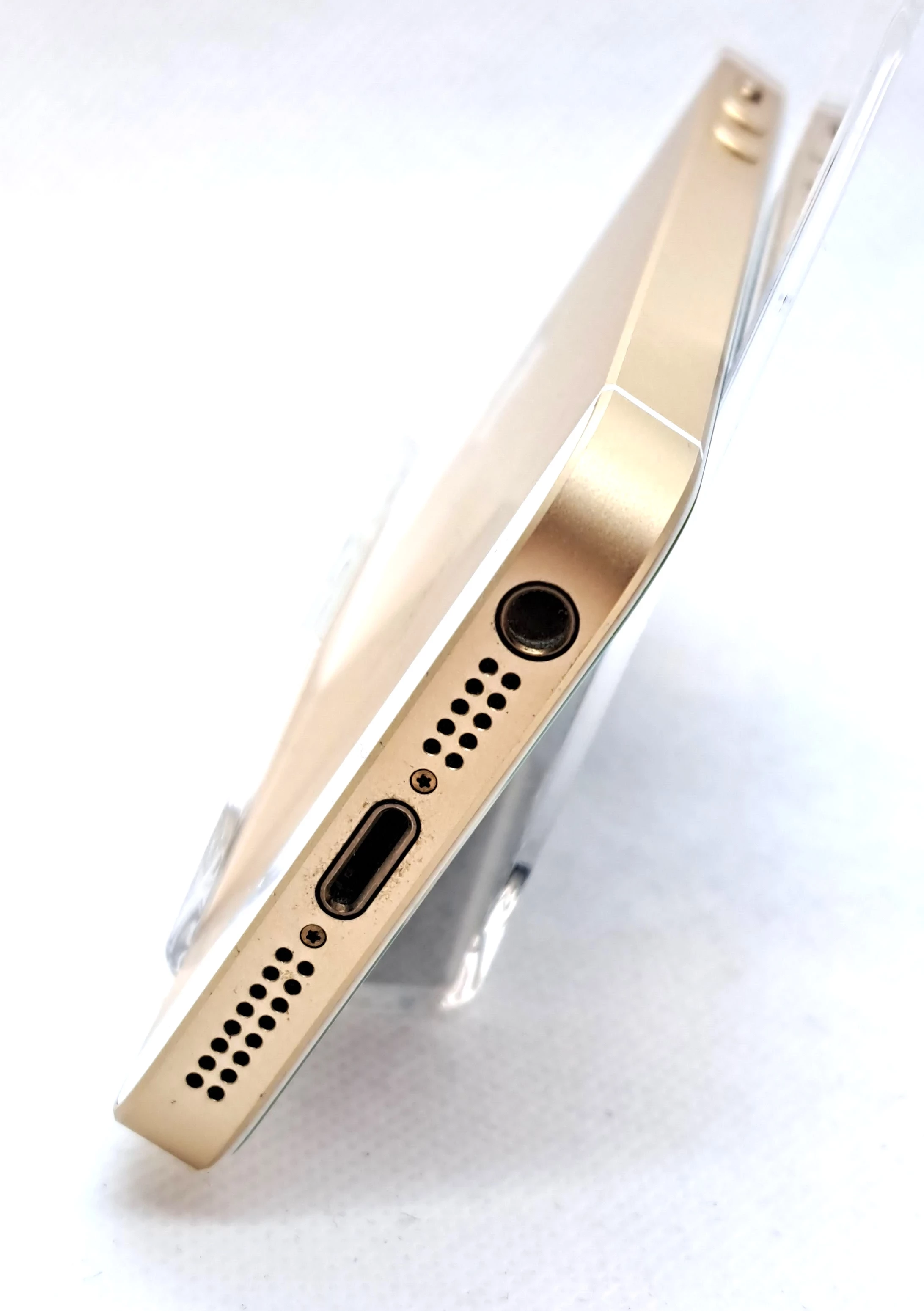 iphone-apple-se-32gb-zloty-100-bateria-jak-nowy-komunikacja-bluetooth