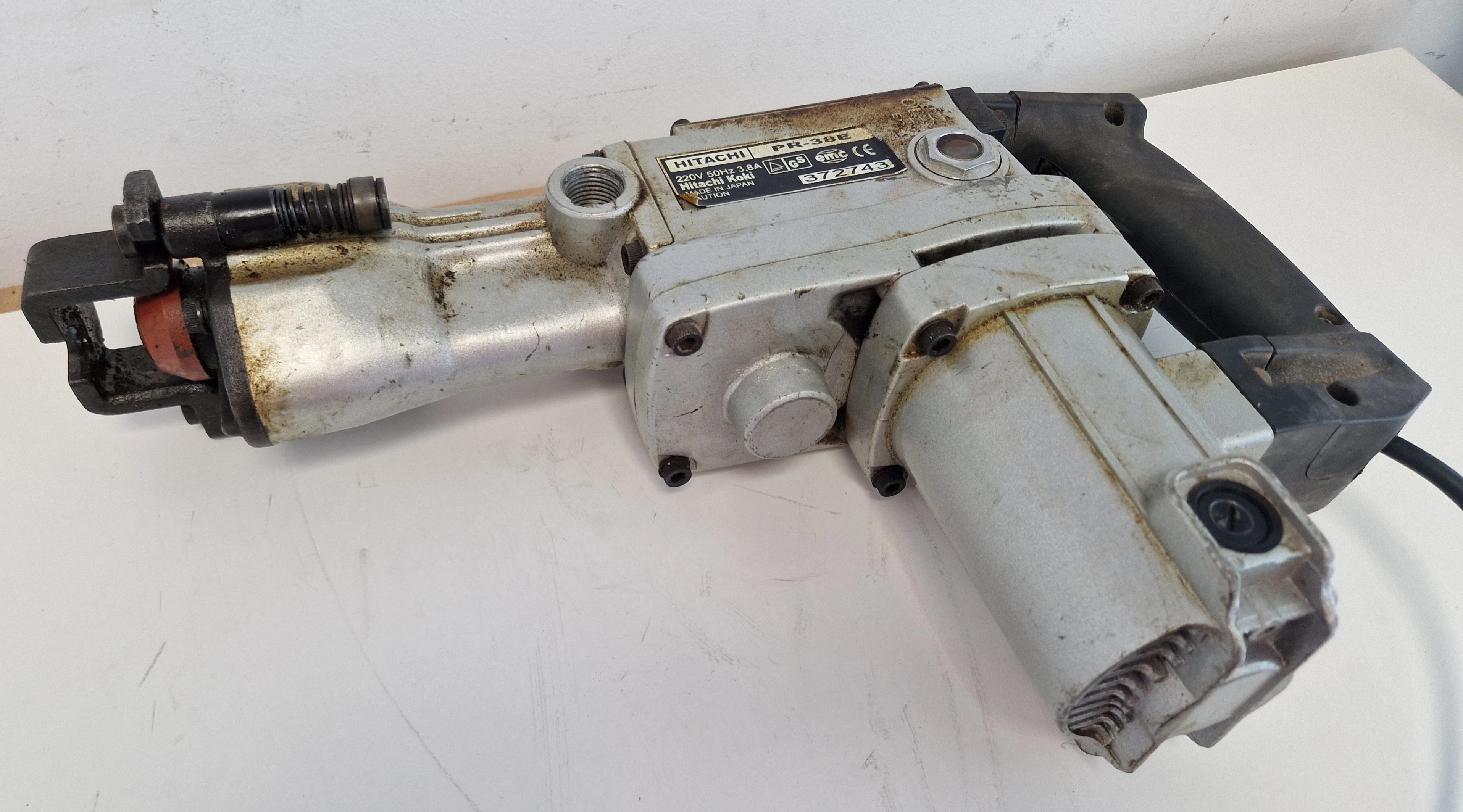 mlot-udarowy-hitachi-pr-38e-walizka-energia-udaru-3