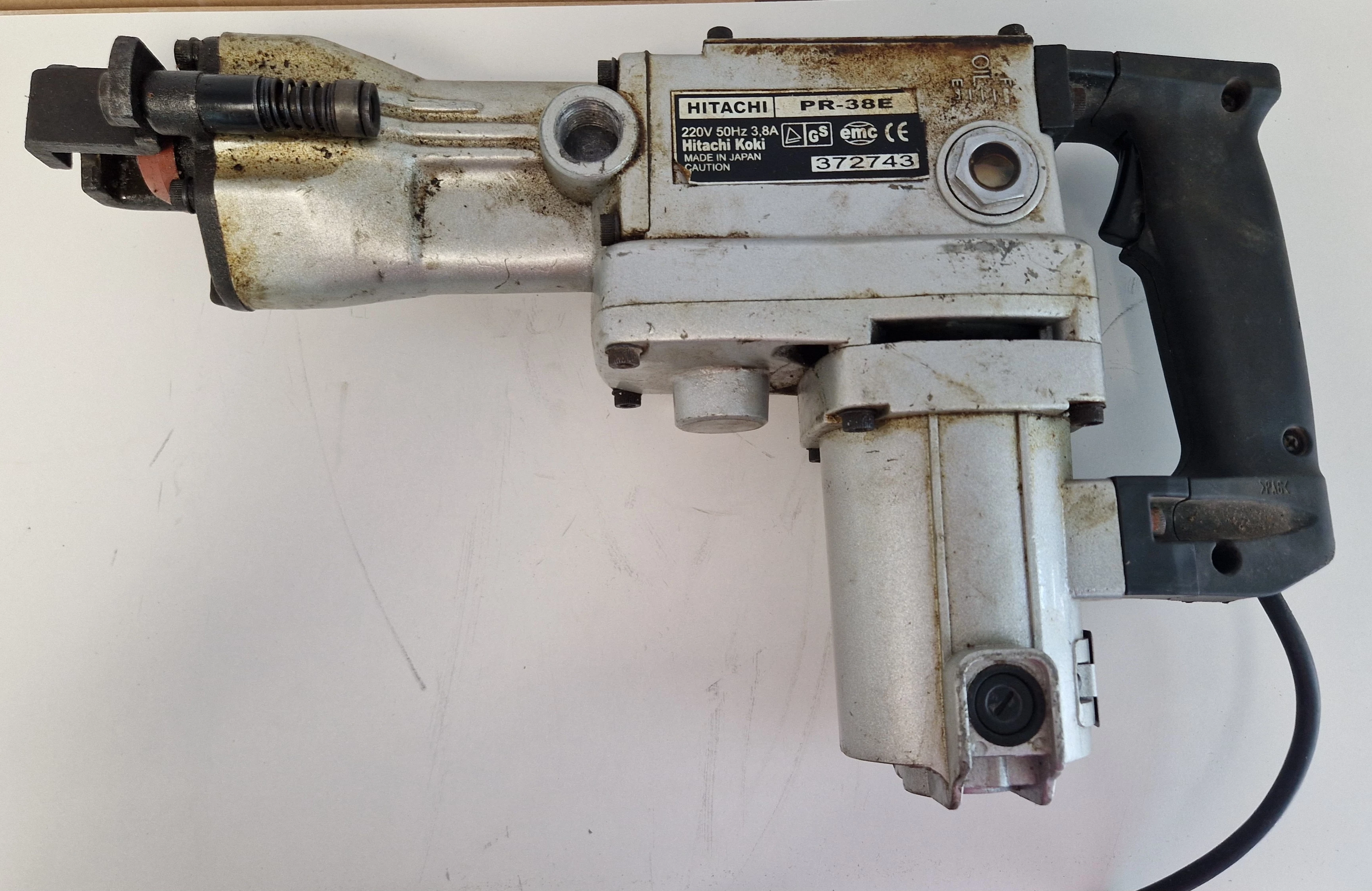 mlot-udarowy-hitachi-pr-38e-walizka-marka-hitachi