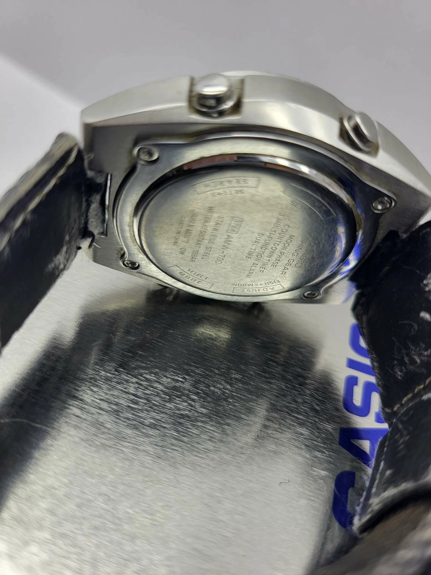 zegarek-casio-amw-700-mechanizm-kwarcowy