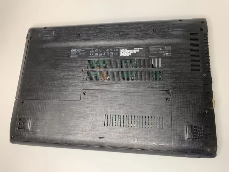 LAPTOP ACER ASPIRE E 15 E5-575G-30L8