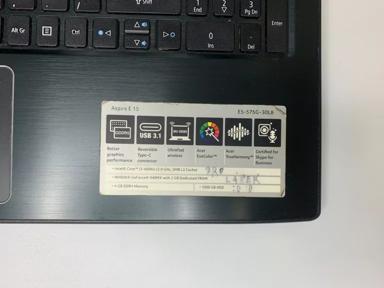 LAPTOP ACER ASPIRE E 15 E5-575G-30L8
