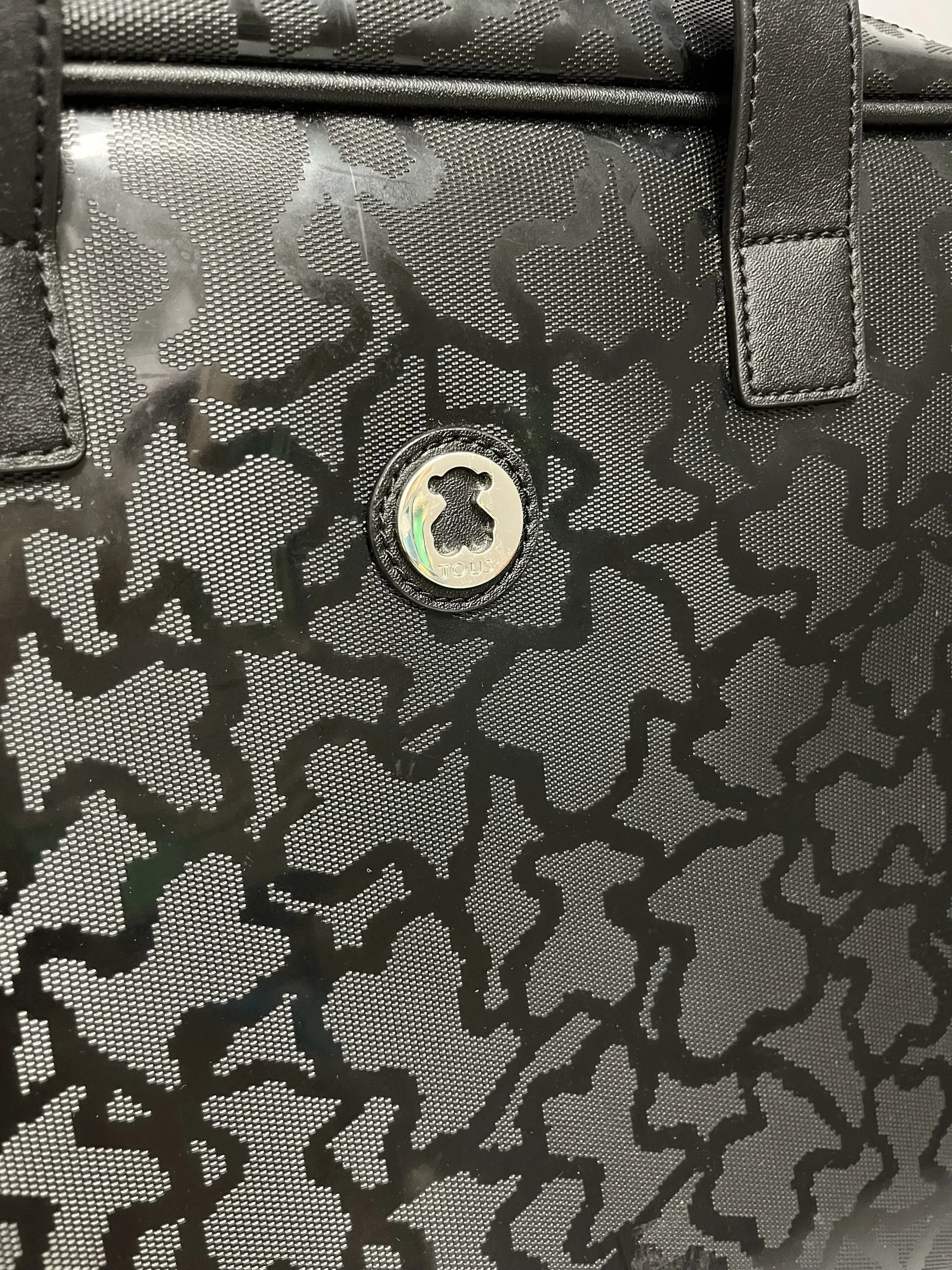 aktowka-tous-kaos-shiny-certyfikat-okazja-kolor-czarny