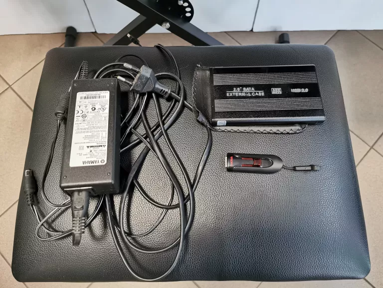 Adattatore MXJFYY 16V per tastiera Yamaha PSR S950 Piano PA-300 PA300C PA-301 PSR-1000 PSR-2000 Motif-Rack PSR-S900 PSR-S750 PSR-S670 PSR-S500 PSR-1500 PSR-2100 PSR-3000