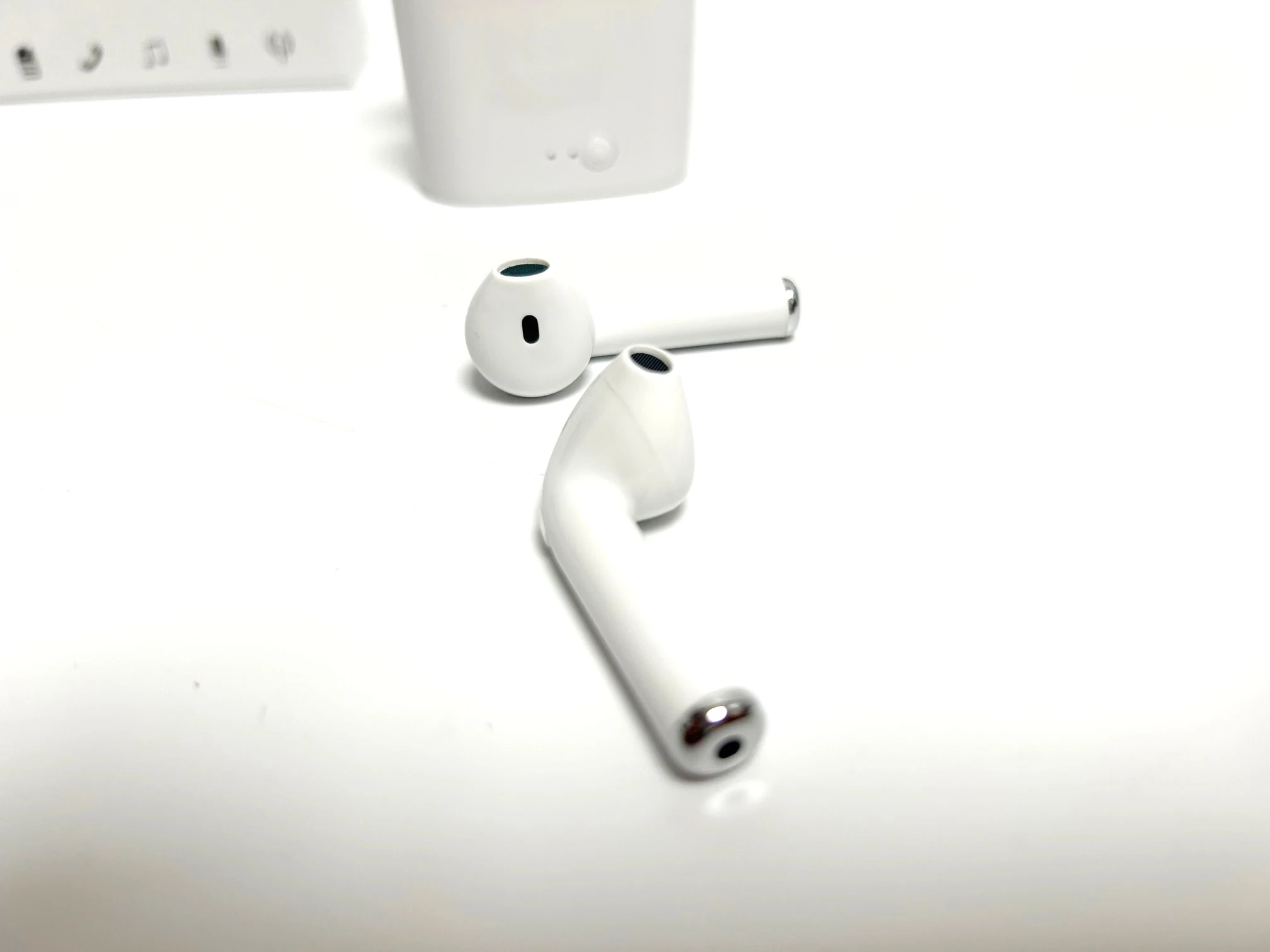 biale-sluchawki-bluetooth-i7s-tws-marka-inna