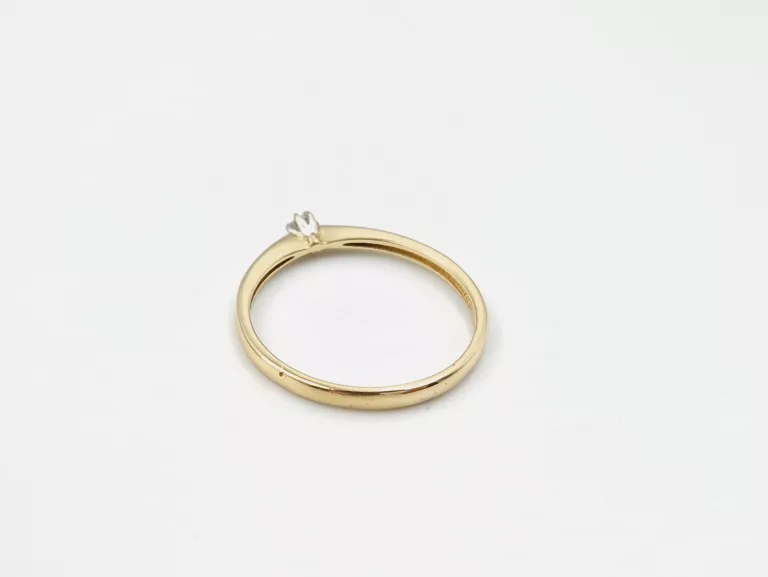ZŁOTY PIERŚCIONEK DIAMENT 585 1,49G R:18 BRIJU