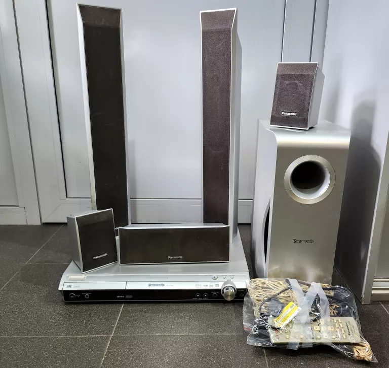 kino-domowe-panasonic-sa-ht540-bankowa-16e-police