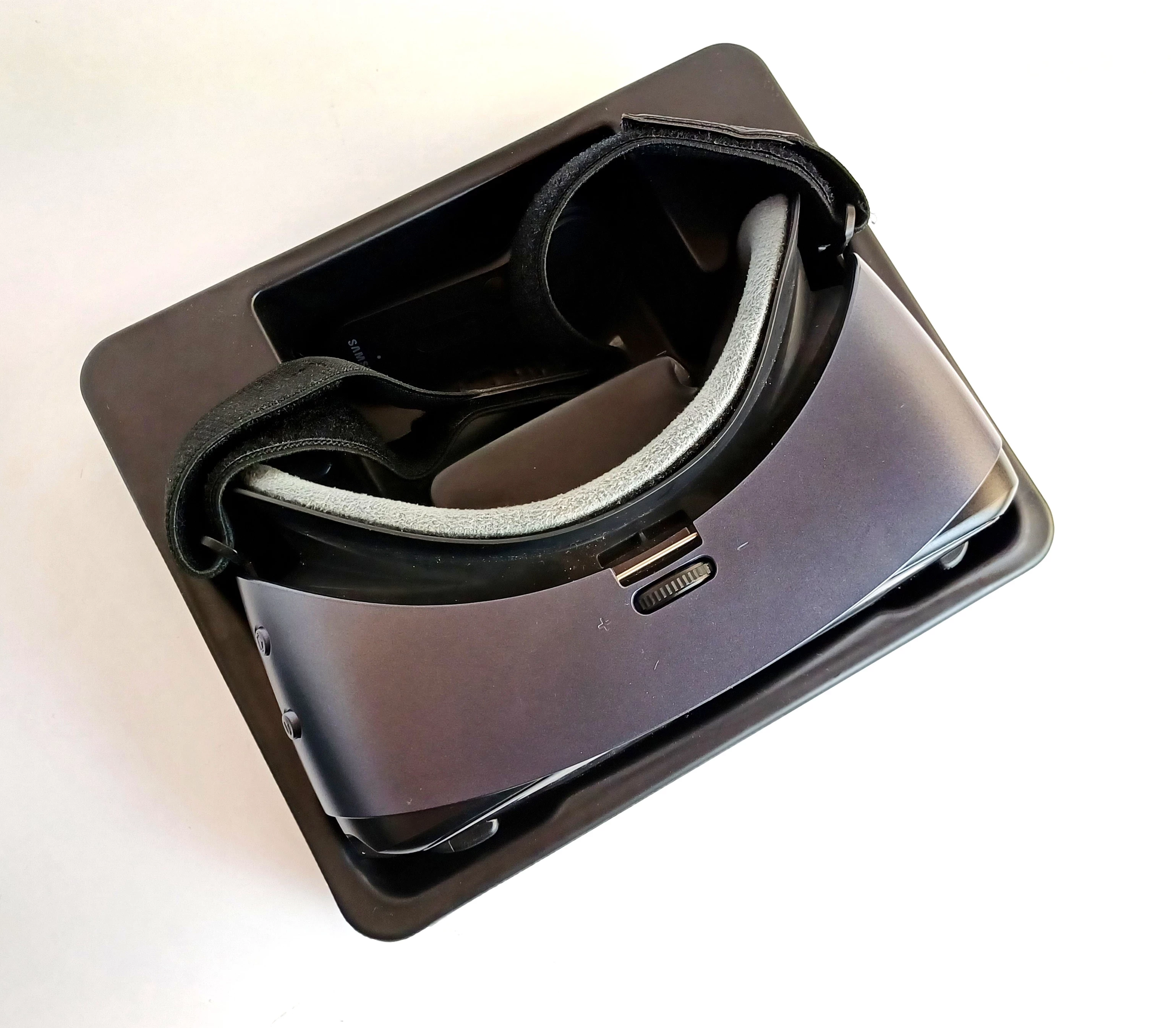 gogle-samsung-gear-vr-z-pilotem-sm-r325-ean-gtin-8806088960111