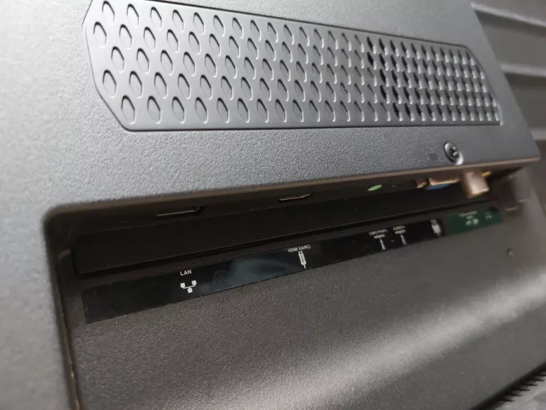 telewizor-led-thomson-55fb3103-55-full-hd-czarny-przekatna-ekranu-cale-55