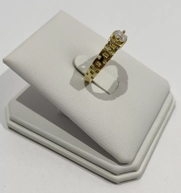 zloty-pierscionek-z-oczkiem-ct585-r17-material-15835-2