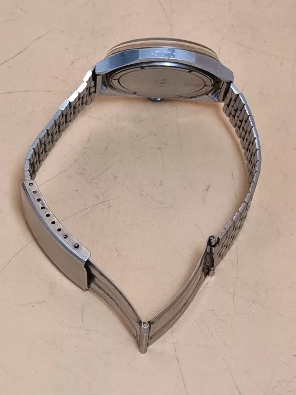 zegarek-wostok-720612-17-kamieni-mechanizm-mechaniczny