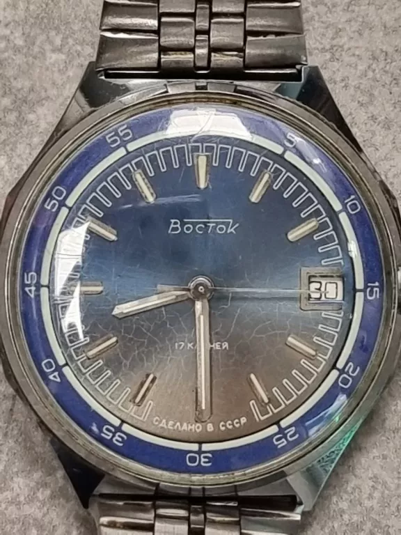 zegarek-wostok-720612-17-kamieni-funkcje-datownik